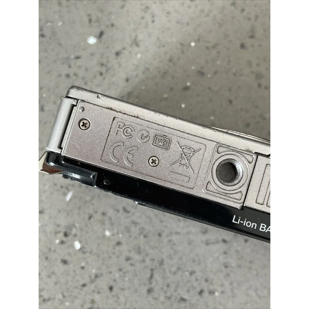 Olympus Digital Camera SP 700 6.0MP with Battery Untested READ
